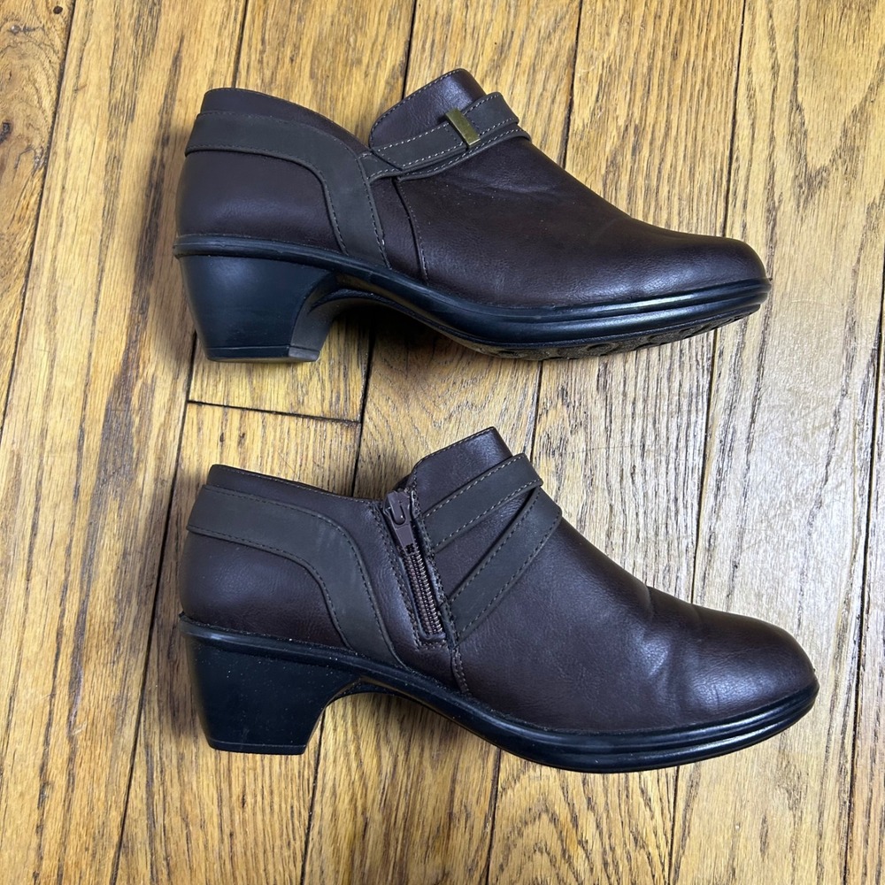 Easy Street Brown Comfort Wave Ankle Booties Side Zip Block Heel Shoes Womens 8W